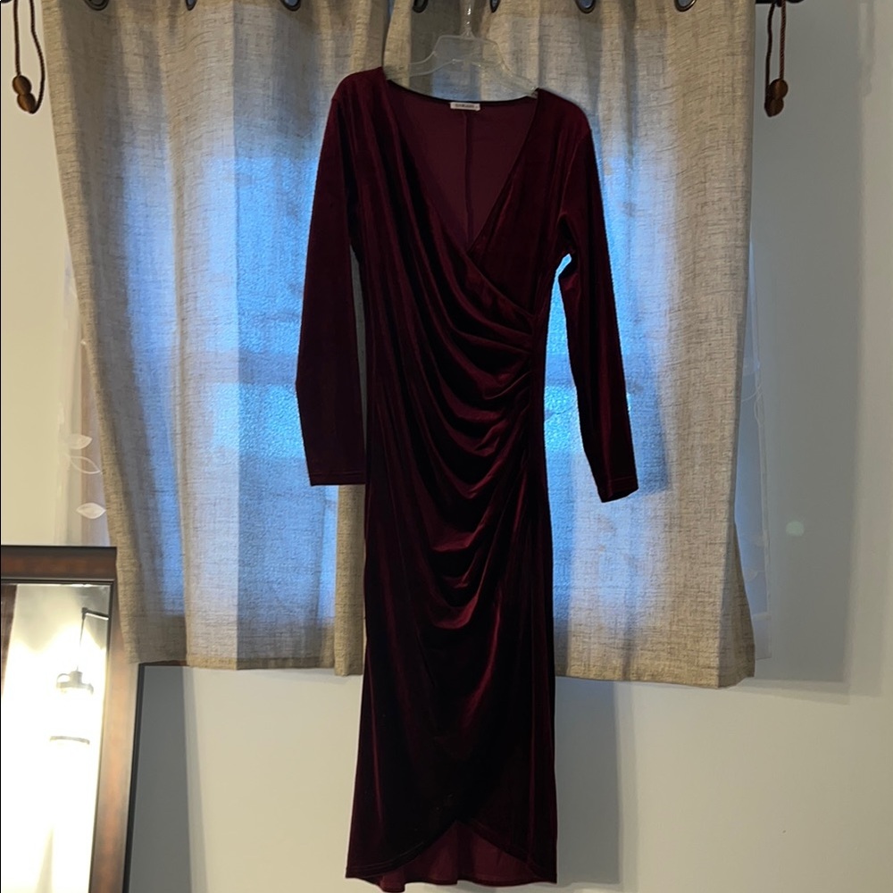 Elegant Burgundy Velvet Dress